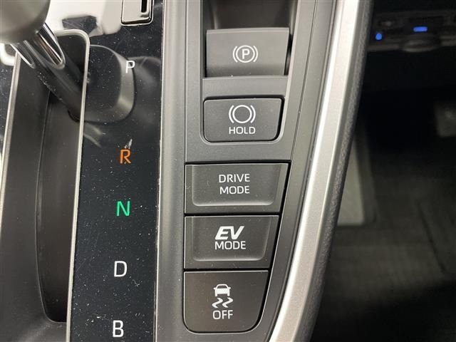 Toyota NOAH 2023 8421368-9