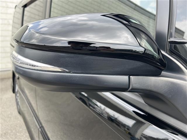 Toyota NOAH 2018 8421369-15