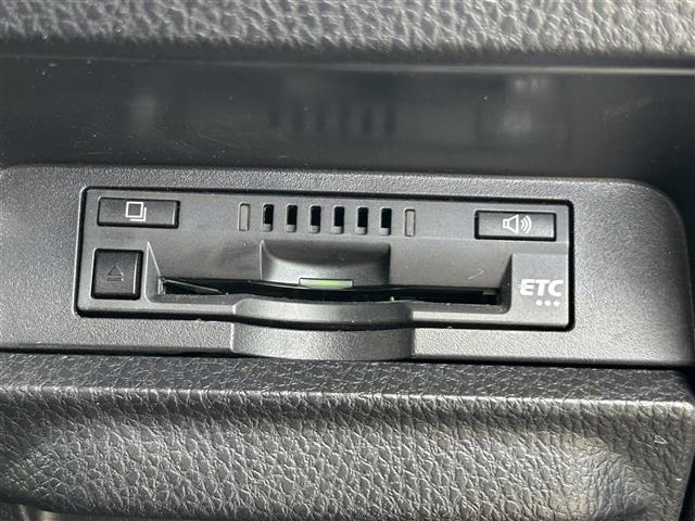 Toyota NOAH 2018 8421369-22