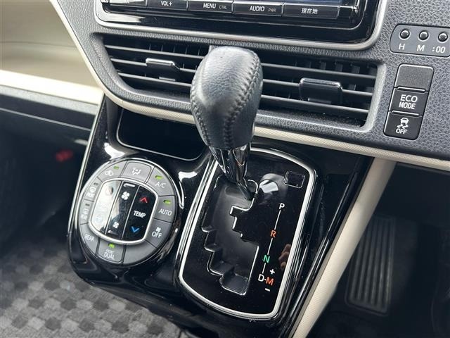 Toyota NOAH 2018 8421369-3