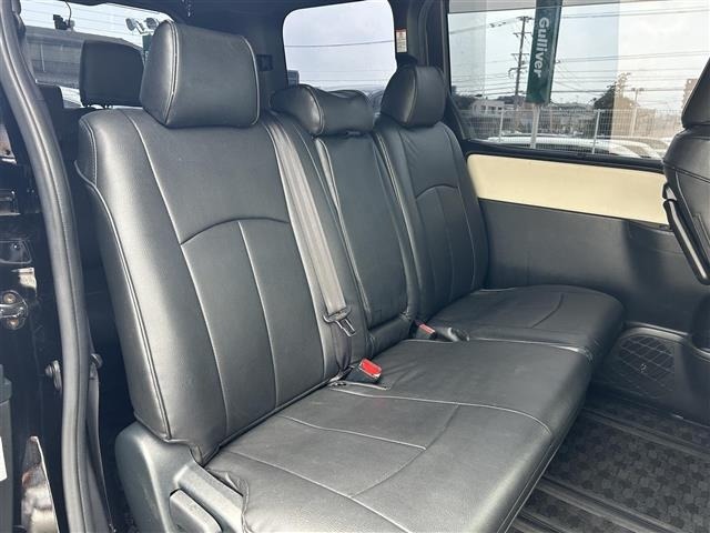 Toyota NOAH 2018 8421369-9