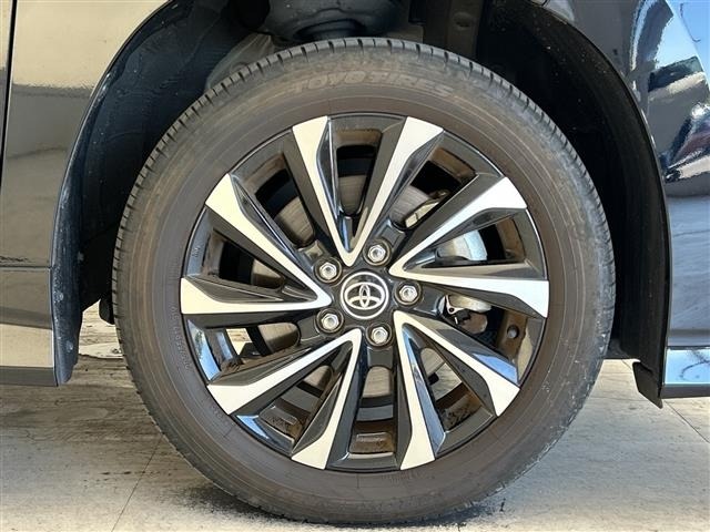 Toyota NOAH 2023 8421371-22