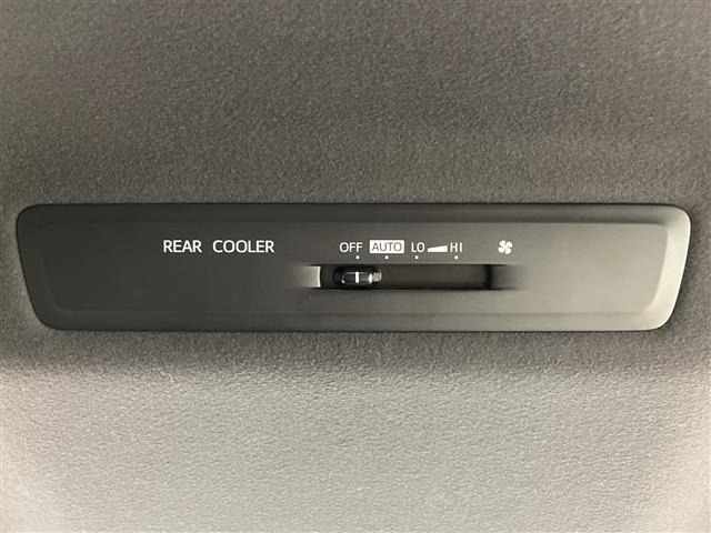 Toyota NOAH 2017 8421385-10