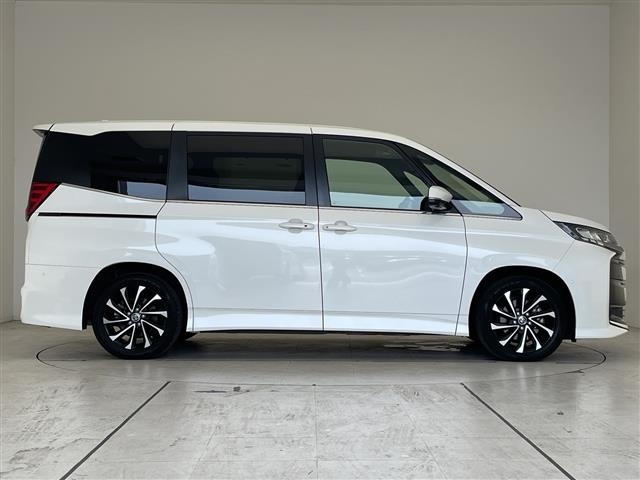 Toyota NOAH 2023 8421417-2