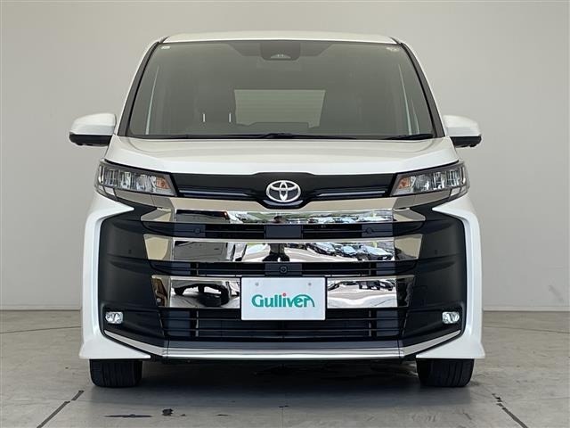 Toyota NOAH 2023 8421417-22