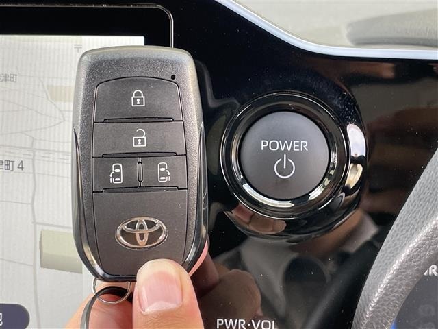 Toyota NOAH 2023 8421425-9