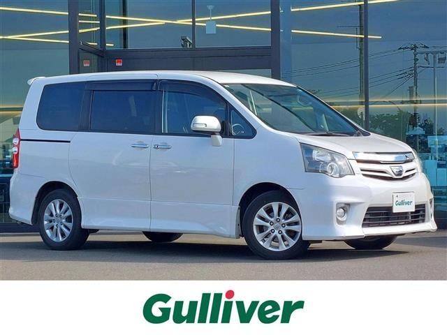 Toyota NOAH 2011 8421428-0