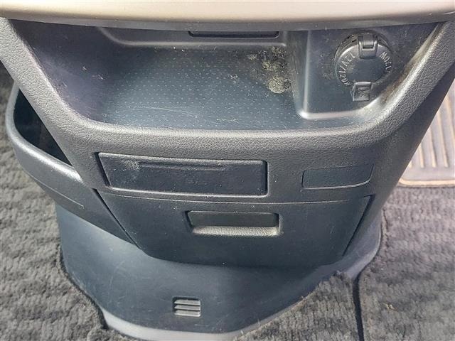 Toyota NOAH 2011 8421428-17