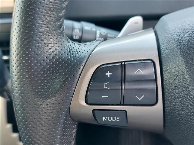 Toyota NOAH 2011 8421428-24