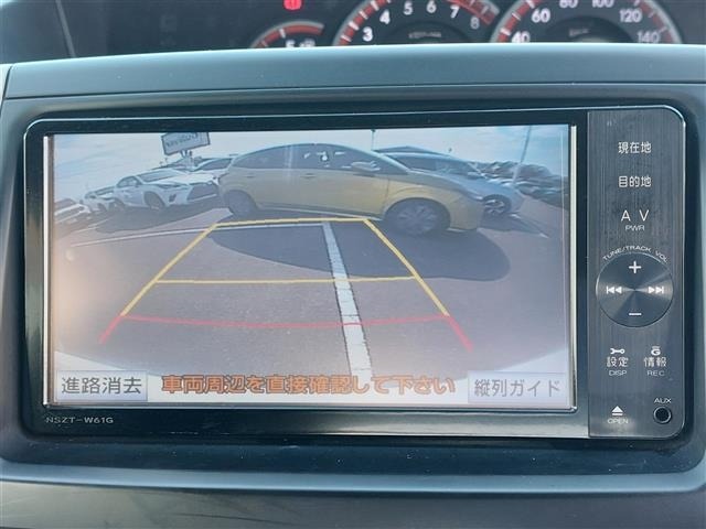 Toyota NOAH 2011 8421428-29