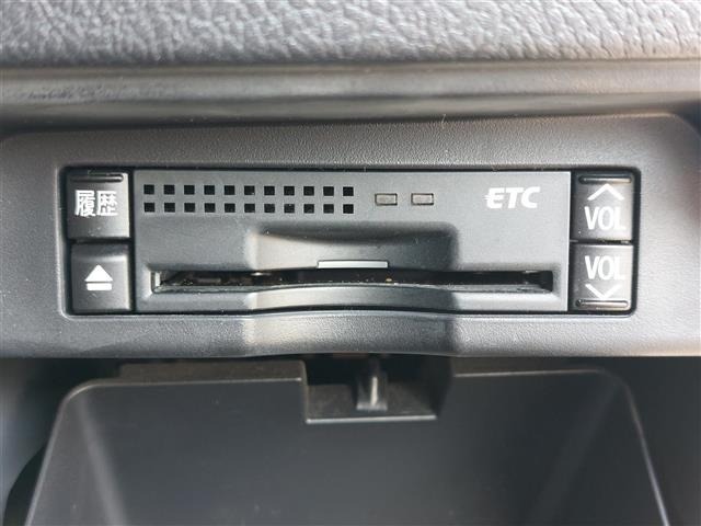 Toyota NOAH 2011 8421428-33