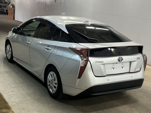 Toyota PRIUS 2017 8419889-1