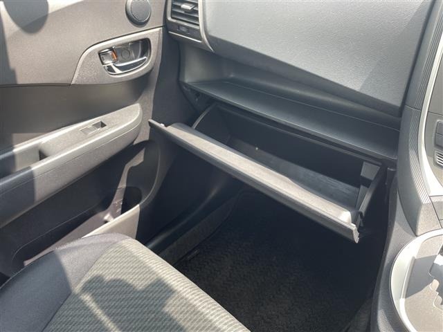 Toyota RACTIS 2011 8408584-6