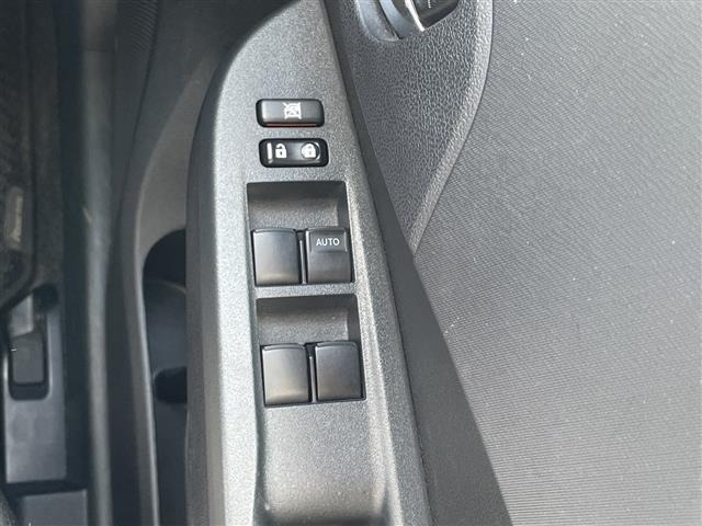 Toyota RACTIS 2011 8408584-8