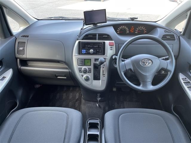 Toyota RACTIS 2009 8408585-14