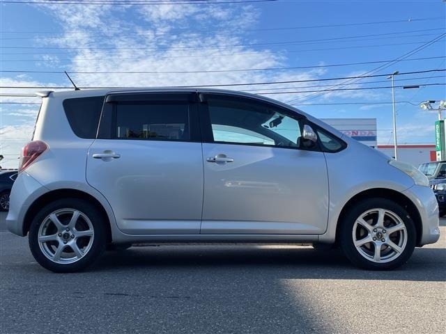 Toyota RACTIS 2009 8408585-18
