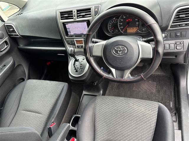 Toyota RACTIS 2011 8408618-2
