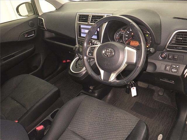 Toyota RACTIS 2013 8408662-3