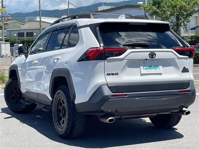 Toyota RAV4 2022 8407381-13