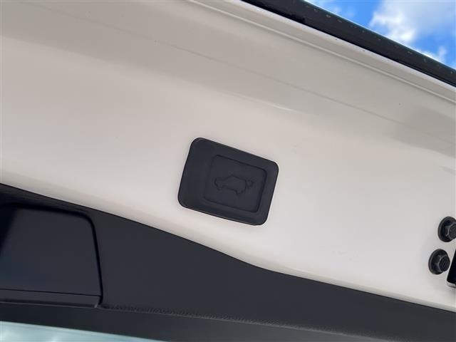 Toyota RAV4 2022 8407381-7