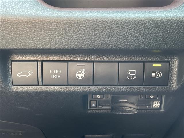 Toyota RAV4 2022 8407572-12