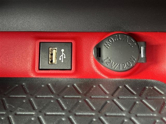 Toyota RAV4 2025 8407844-5