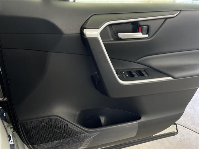 Toyota RAV4 2020 8407906-20