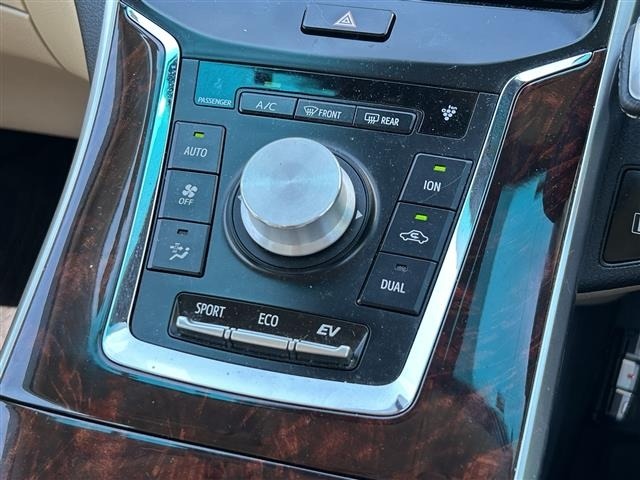 Toyota SAI 2015 8409025-17