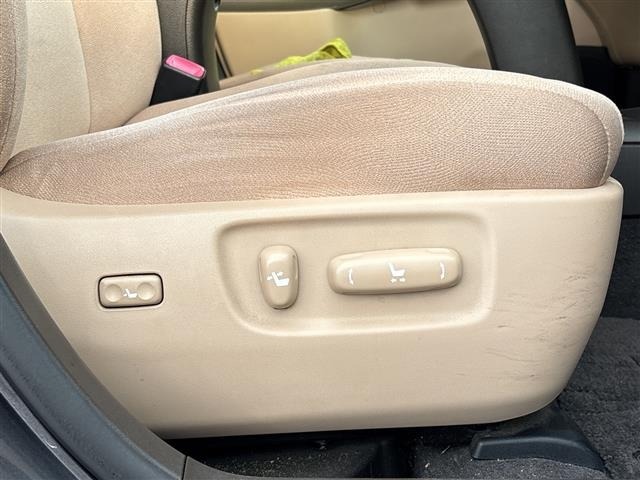Toyota SAI 2013 8409041-1
