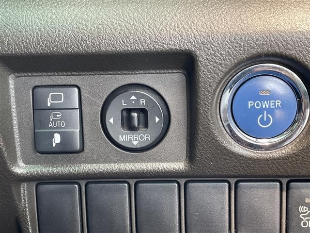Toyota SAI 2013 8409092-9