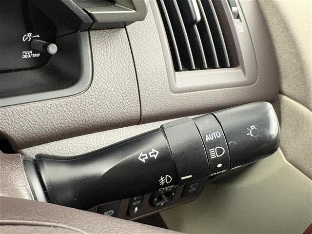 Toyota SAI 2011 8409094-8