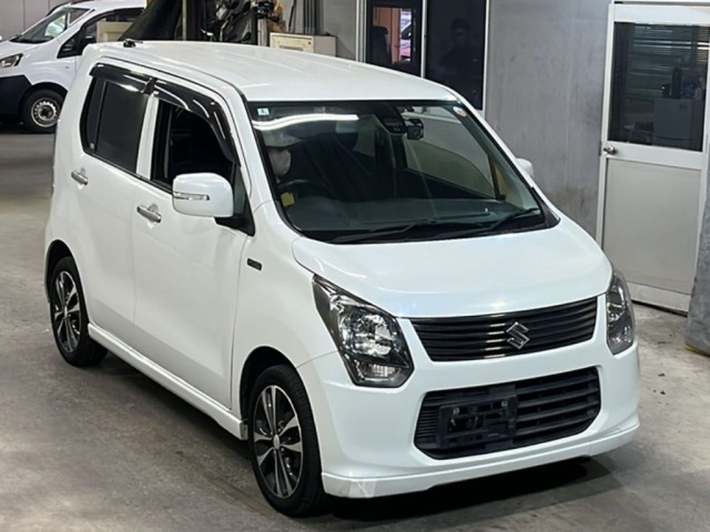 Suzuki WAGON R 2014 8390664-4