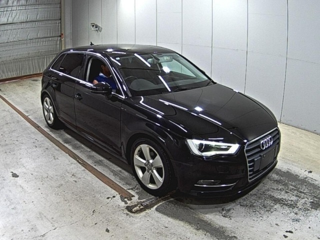 Audi A3 2013 8439909-0