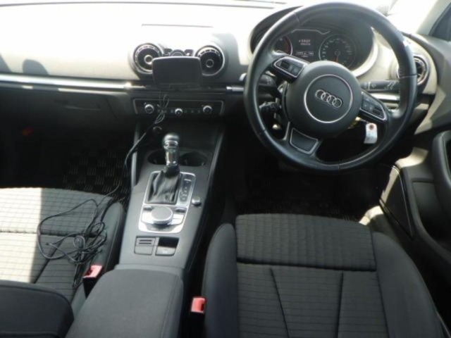 Audi A3 2013 8439909-3