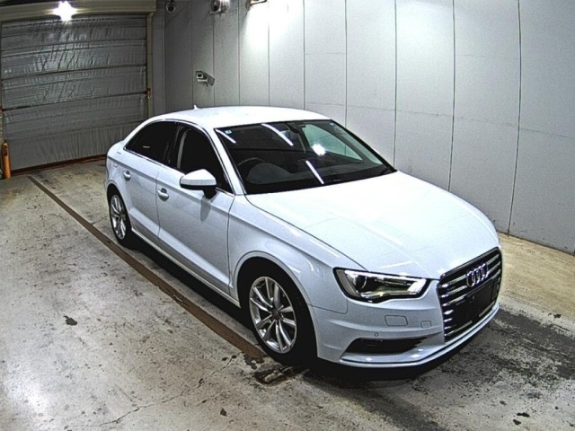 Audi A3 2015 8439911-0