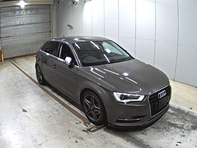 Audi A3 2016 8439918-0