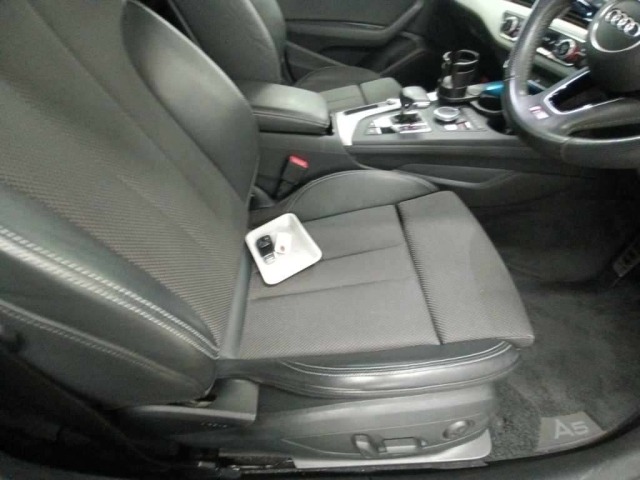 Audi A5 2017 8439576-10