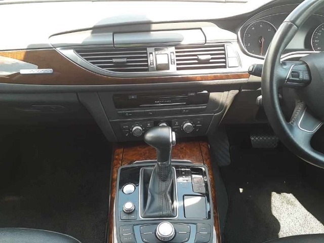 Audi A6 2014 8439724-11