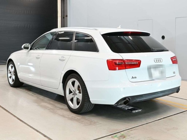 Audi A6 2014 8439724-6