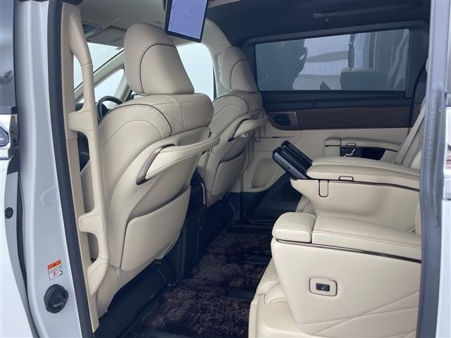 Toyota ALPHARD 2024 8437370-10