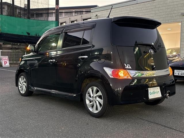 Toyota BB 2014 8442459-13