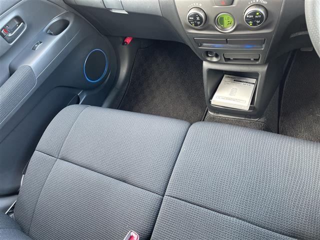 Toyota BB 2011 8442476-12