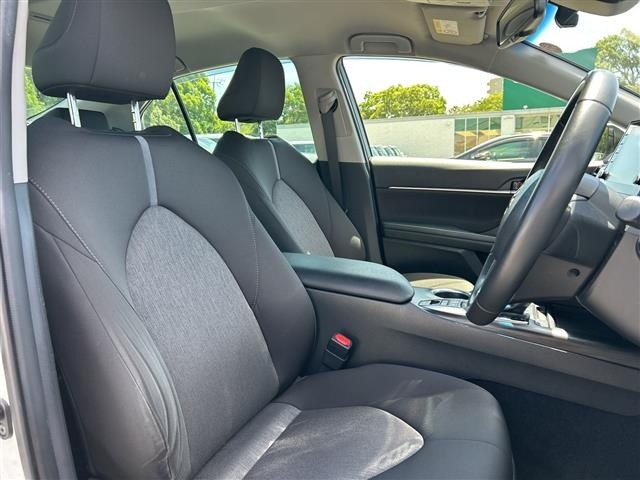 Toyota CAMRY 2023 8425091-19