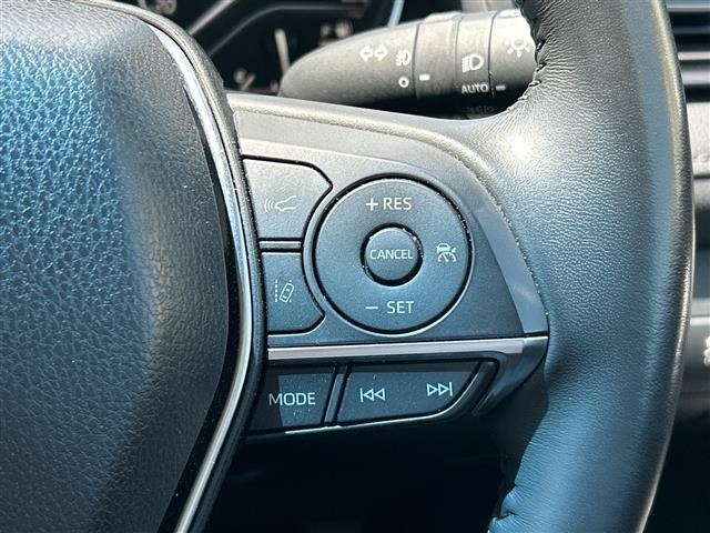 Toyota CAMRY 2023 8425091-7