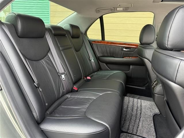 Toyota CELSIOR 2003 8441050-7