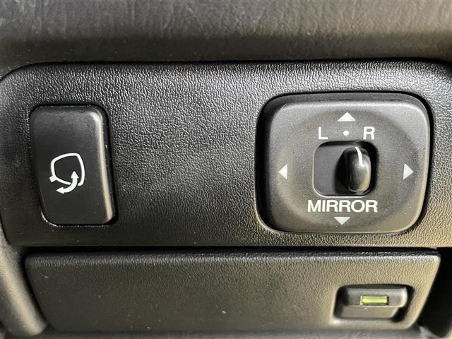 Toyota CELSIOR 1999 8441051-1