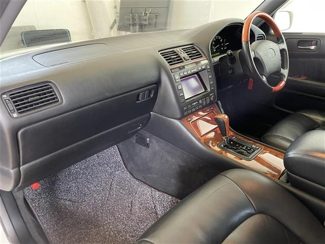 Toyota CELSIOR 1999 8441051-7