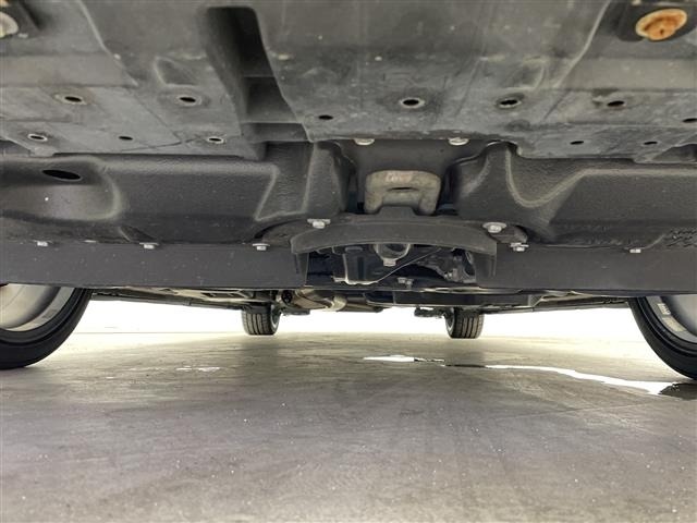 Toyota ESQUIRE 2017 8439112-13