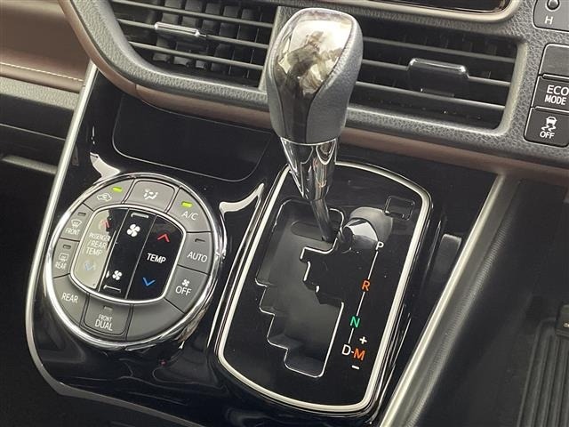 Toyota ESQUIRE 2017 8439112-6