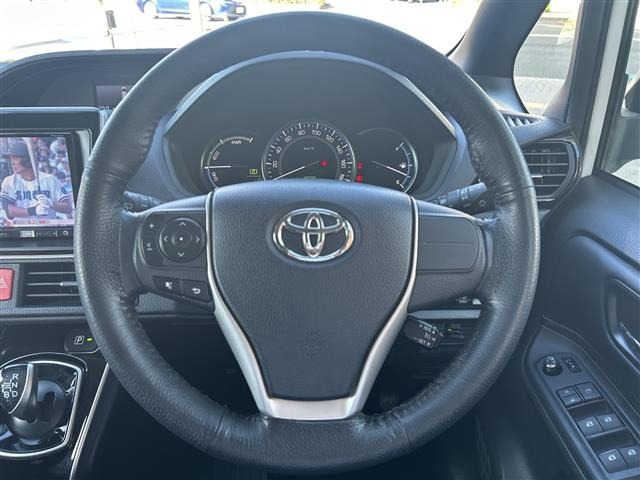 Toyota ESQUIRE 2015 8439114-17